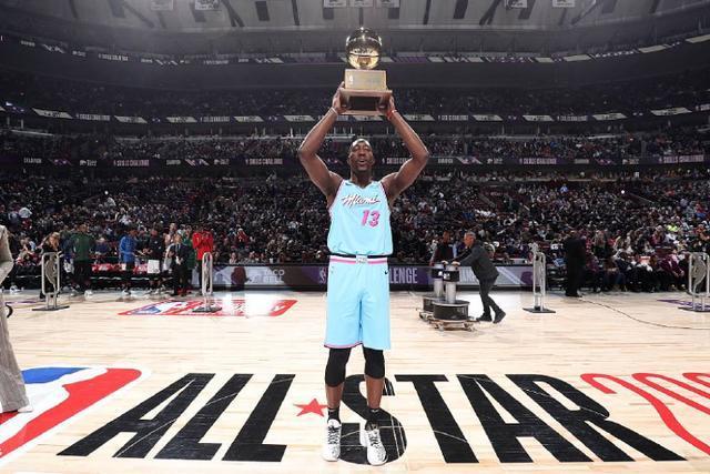 以球为媒促文体旅融合 200余名匹克球好手上演精彩对决